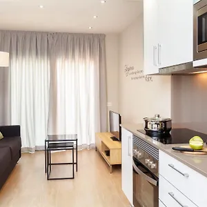 Feelathome Plaza Apartment